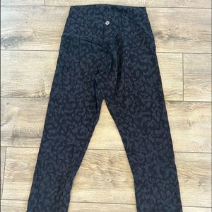 Lululemon animal print camo 25 inch align pants